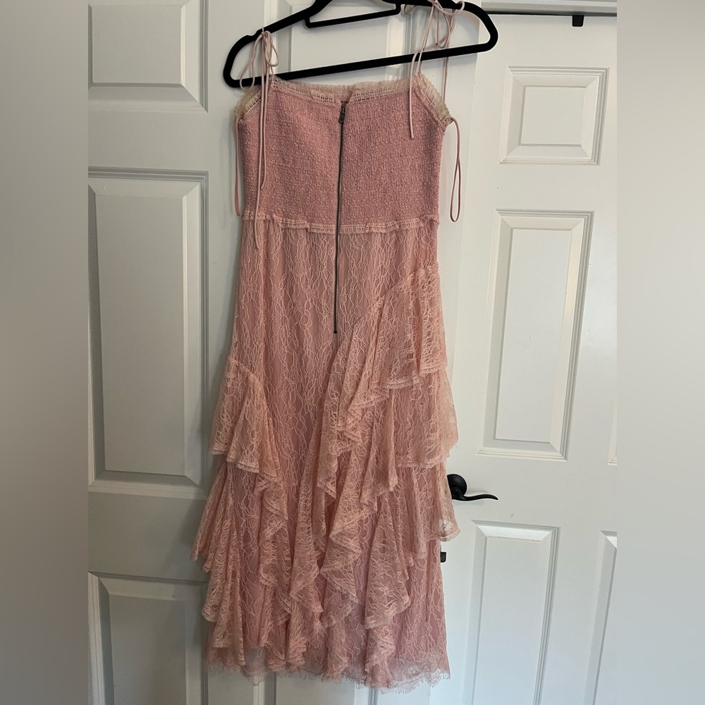 Alice + Olivia Jocelyn Pink Midi Dress - Picture 2 of 5